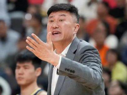 呼吸都是错！广东狂输上海尴尬画面曝