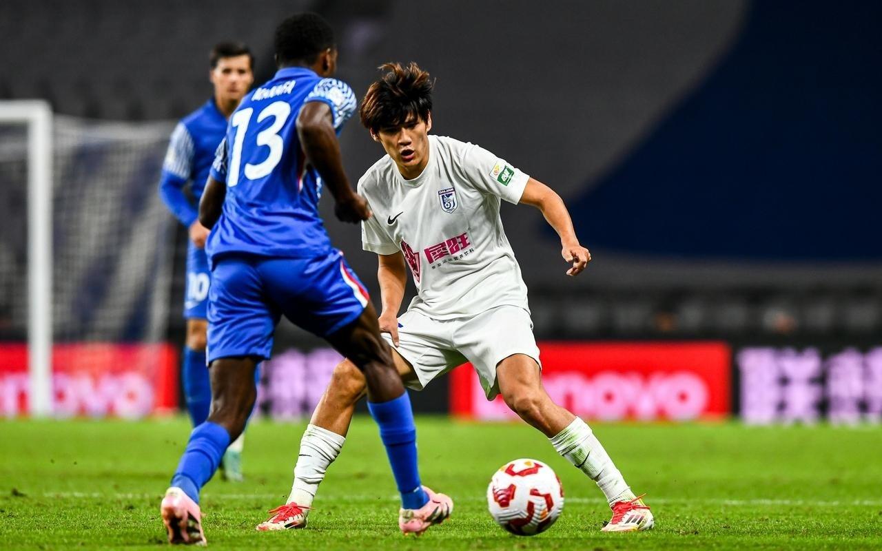 大连球迷要笑醒了有望再从上港撬走