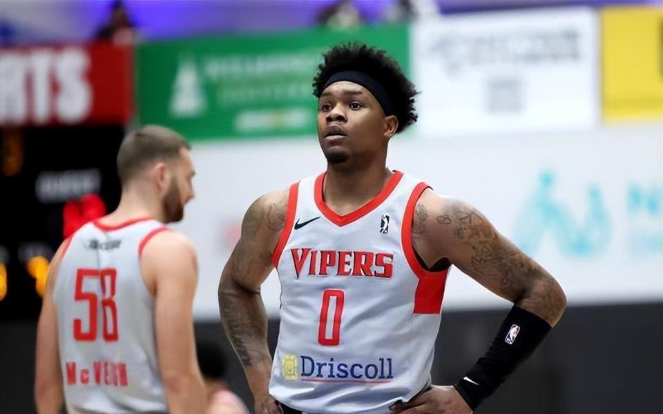 毫无表现还能进先发火箭二队得用人