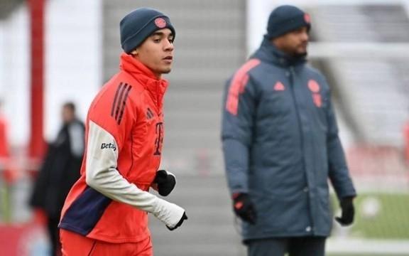 “强援”就位，穆西亚拉有望本周回归