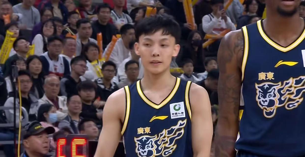 朱芳雨赌对了！CBA“暴力锋卫”将驰