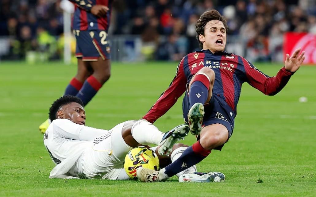 楚阿梅尼下轮西甲5黄停赛，维尼修斯