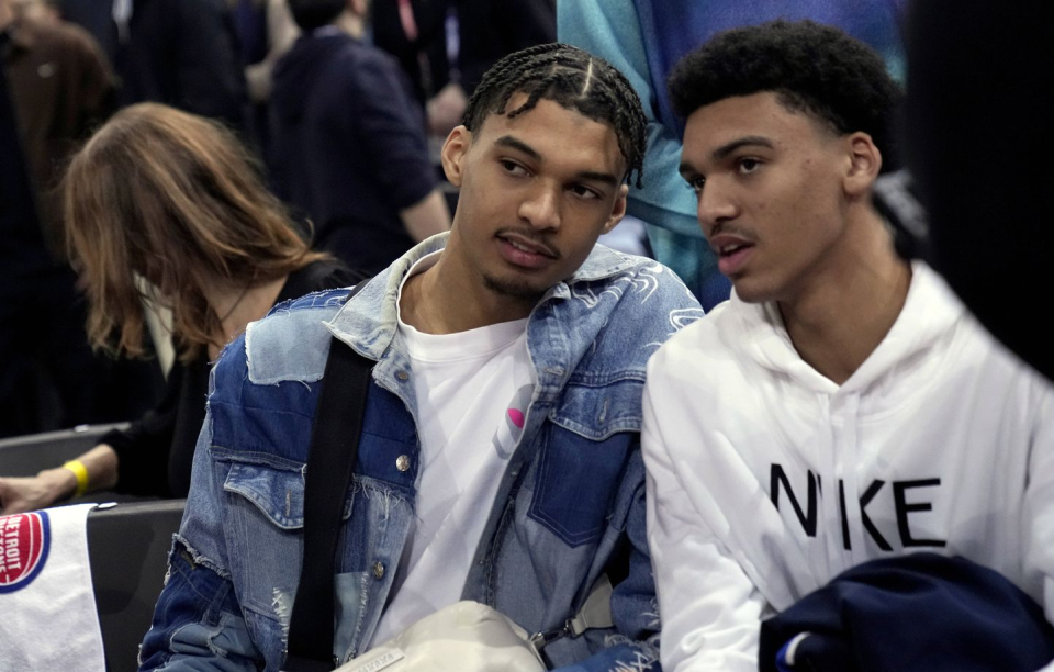 马刺打造兄弟篮球文班亚马弟弟20分