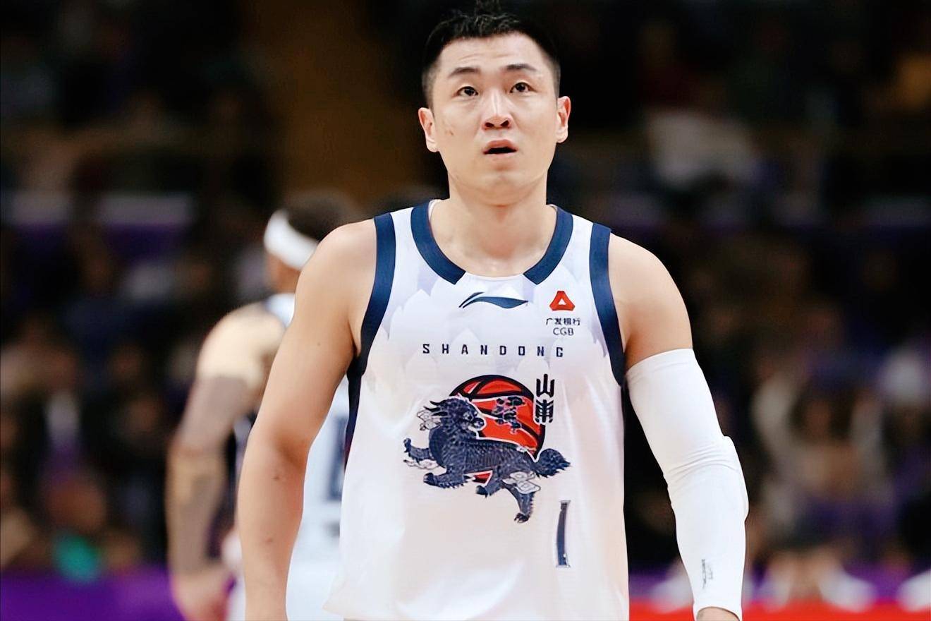 CBA又出一顶级后卫！打爆高诗岩，狂砍2