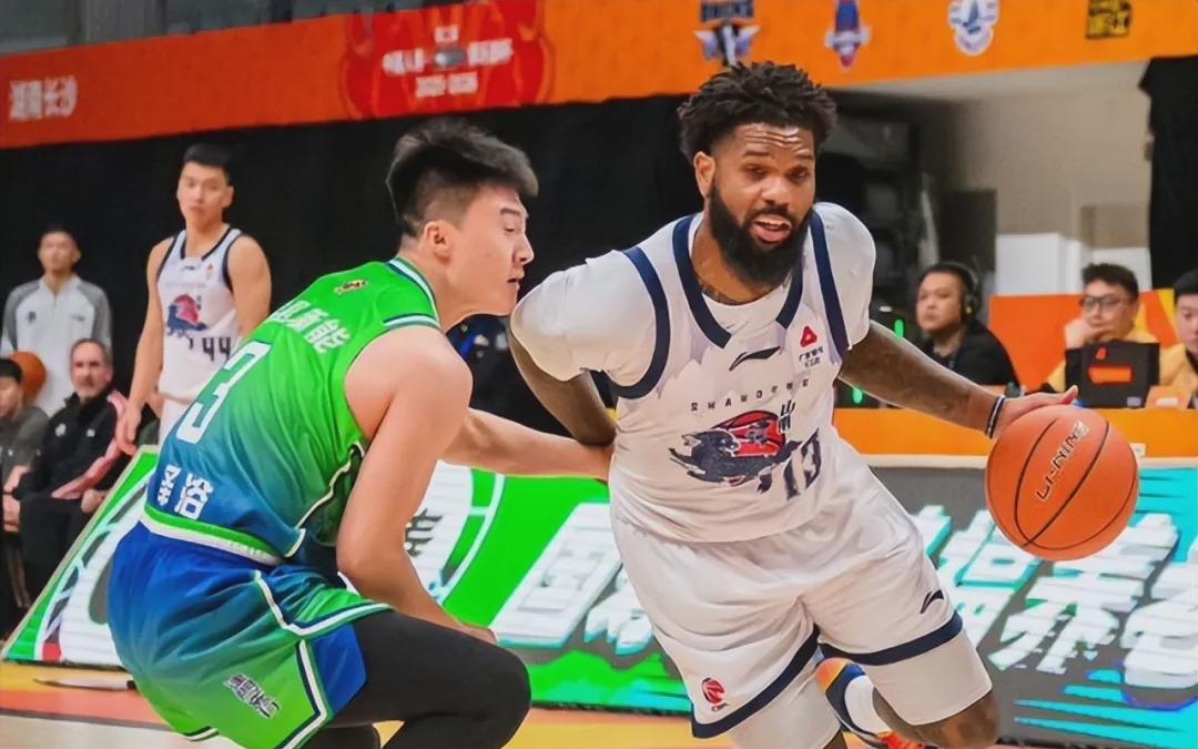 不会裁掉鲍威尔！山东男篮已将三名外