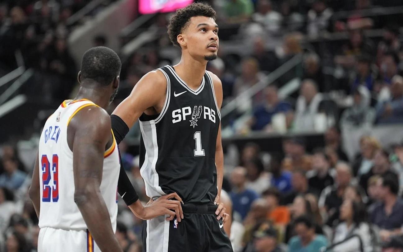 追梦：文班有天赋成为NBA的门面，但他