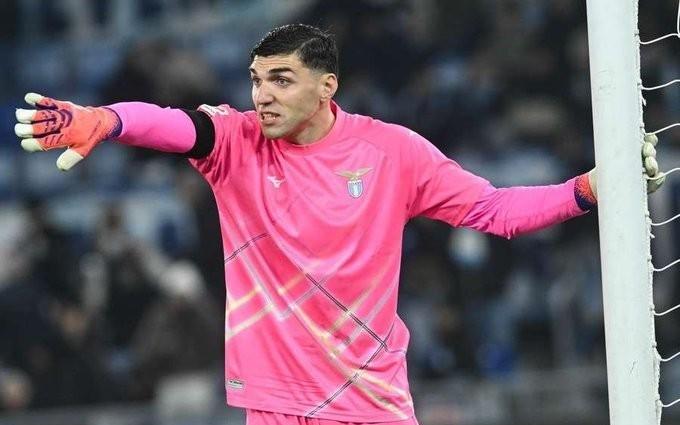 记者：樱桃即将先租后买蓝鹰门将曼达