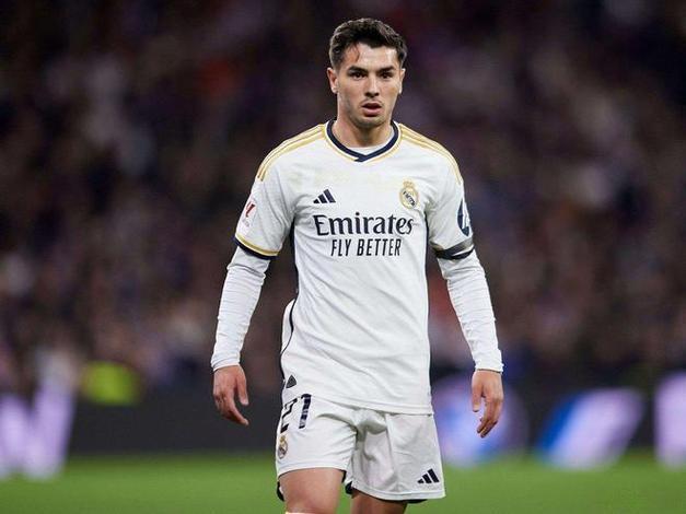 英超冬窗最新动态：热刺盯上皇马边锋