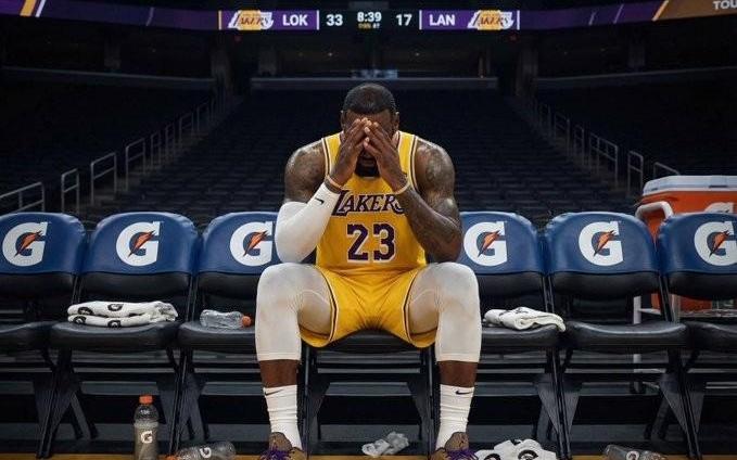 纪录终结！詹姆斯连续21个赛季入选全明星首发的纪录作古