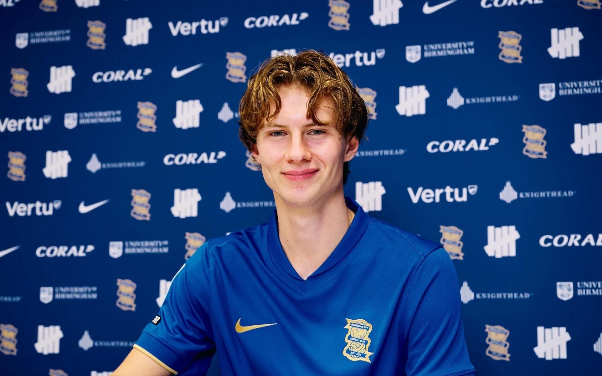 官方：伯明翰签尤尔加登前锋普里斯克