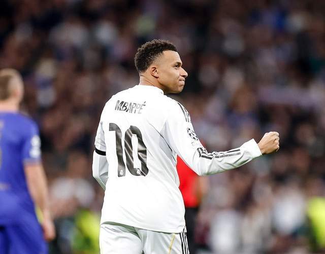 61！姆巴佩梅开二度破纪录，1.5亿天王