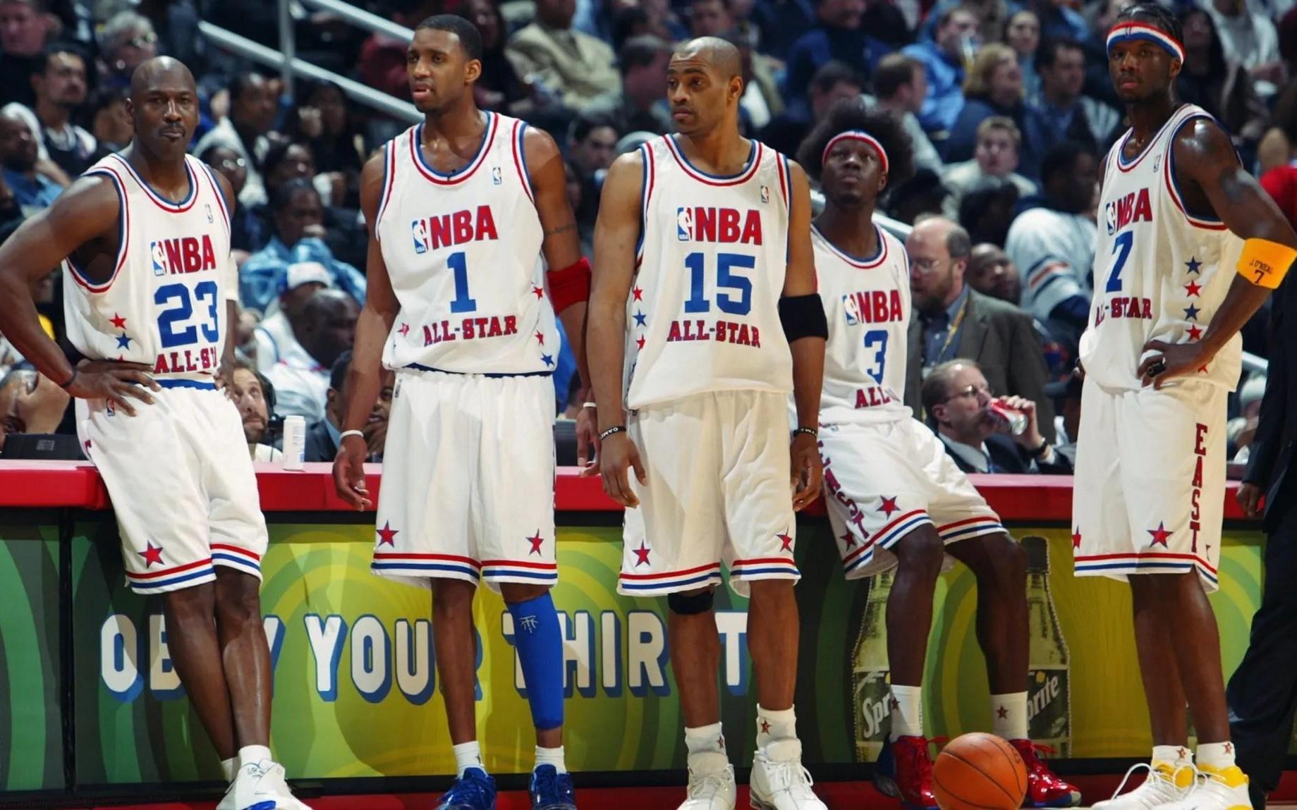 名记：詹姆斯无缘全明星首发堪比2003