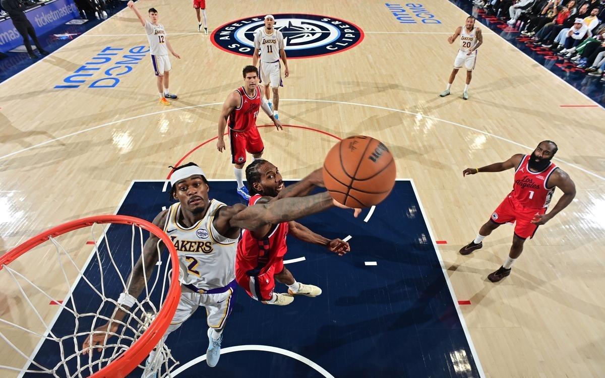 中国足球的战术革命：从跪着死到站着