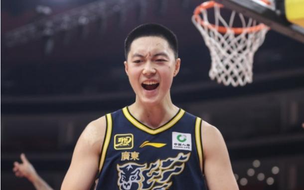 CBA第17轮最佳阵容：胡明轩26+6三分