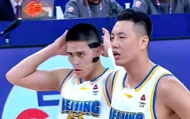 谁能夺得阶段冠军CBA第一阶段四支