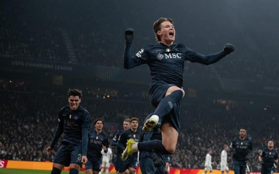 斯基拉：那不勒斯将麦克托米奈视为非