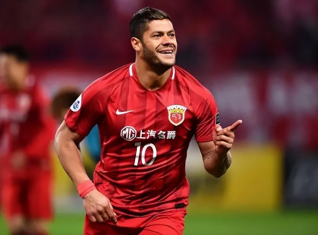上港中锋位置有望迎来新援助阵，已跟