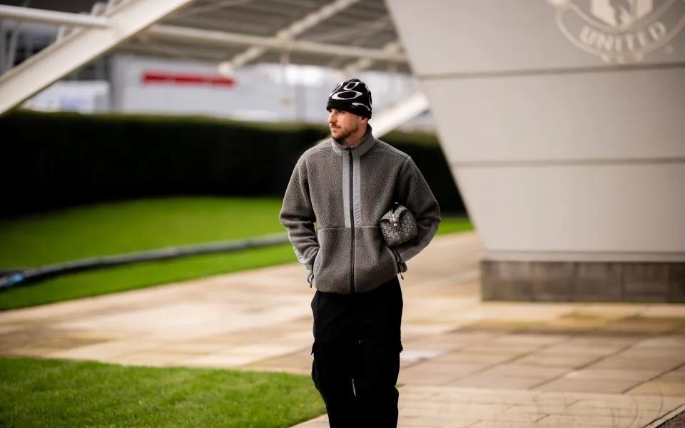 太阳报：芒特商业版图正不断扩大，场外