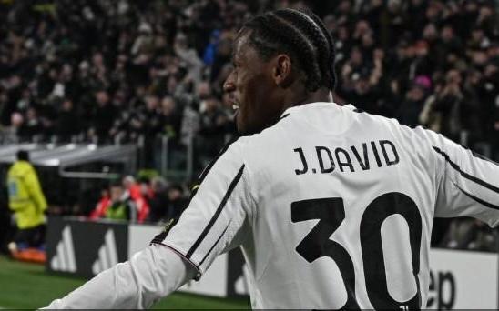 戴维：去年夏天我也接触了那不勒斯，但