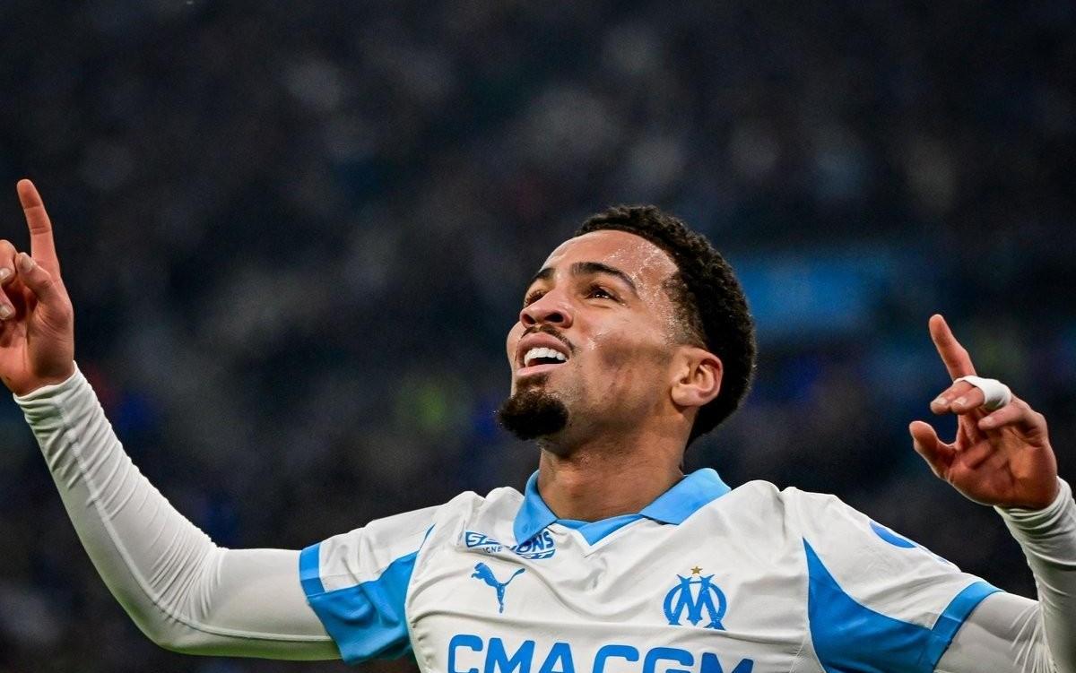 推进扣球后远射破门，恩瓦内里马赛首