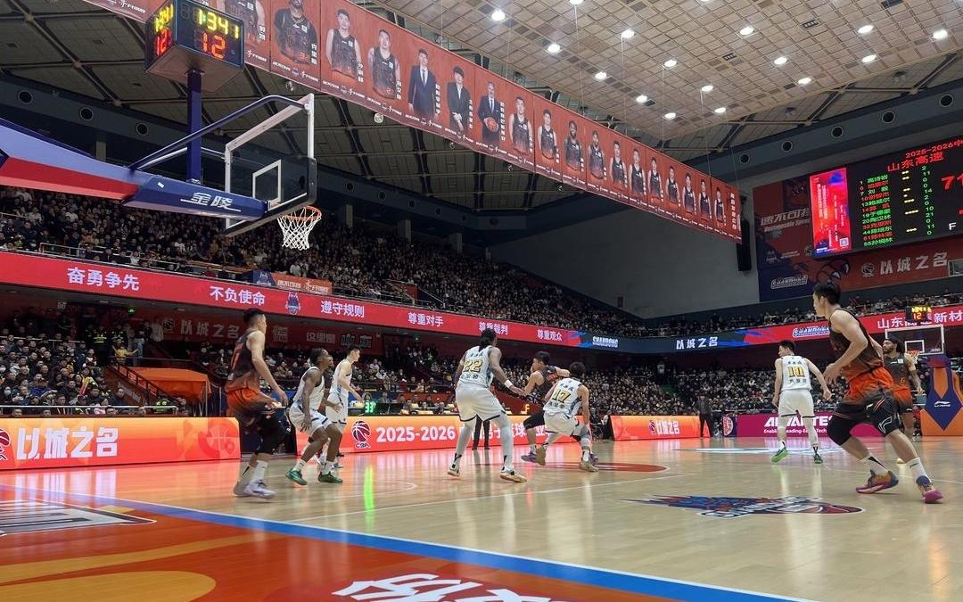 打的就是精锐！高速男篮93：87击败广厦