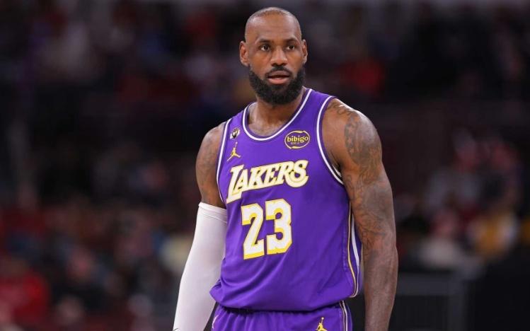 创双历史第一：詹姆斯41岁后半场20+