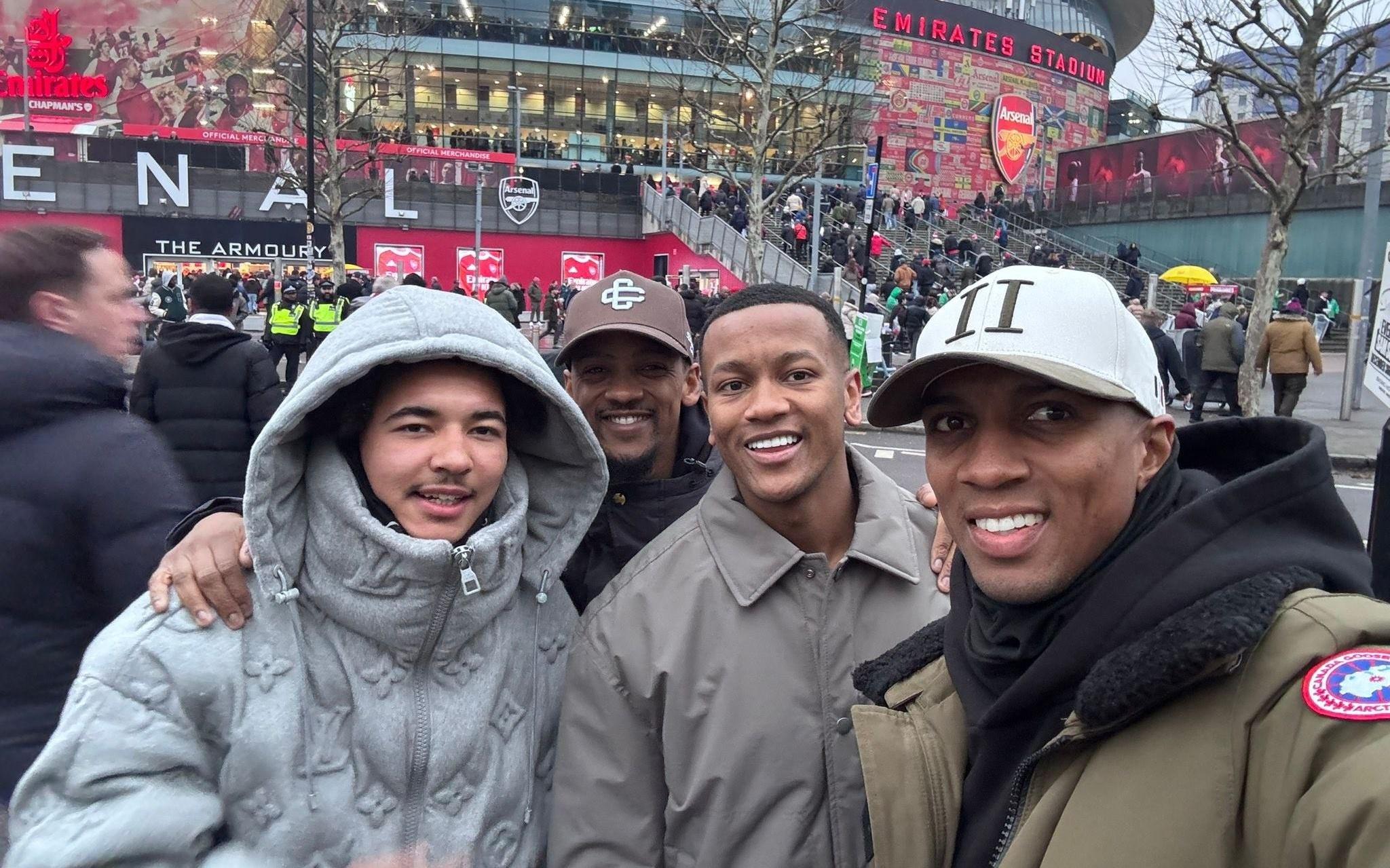 支持老东家，阿什利扬晒自己现场观战