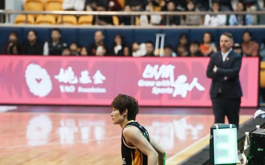 广东提前一轮无缘常规赛第一