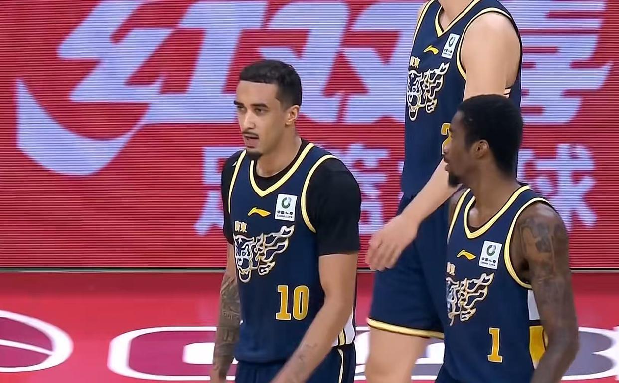 恭喜杜锋！广东队迎来内线补强机会，美国男篮主力中锋可能加盟