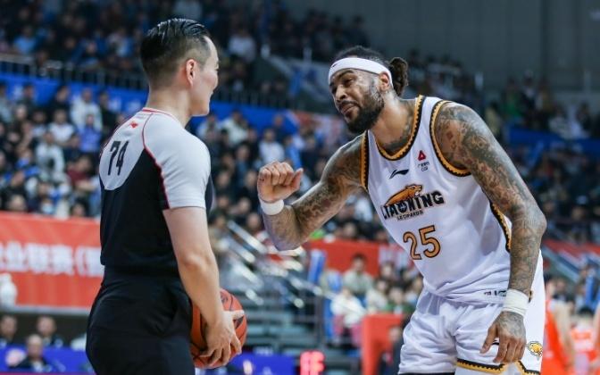 CBA官宣：辽篮外援莫兰德当选月最佳防守球员篮板联赛并列第一