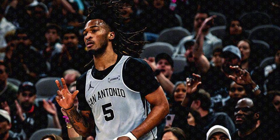 狂轰40分12板12助，4号秀刷爆纪录抢