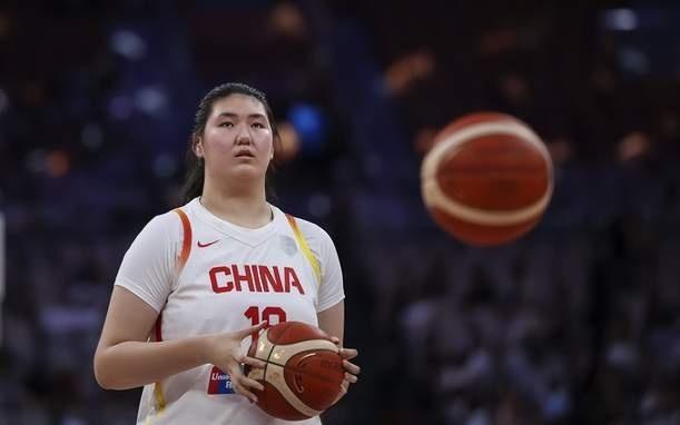 2米26巨塔爆发，宫鲁鸣为她指明成才路，未来或扛起中国女篮大旗