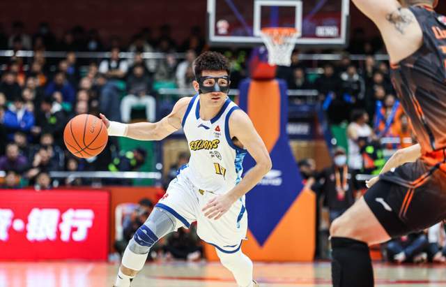 浙江广厦遭遇严重打击！王牌后卫遭遇