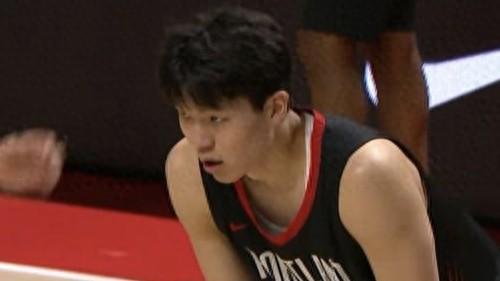 开拓者战胜爵士，杨瀚林2分卧薪尝胆