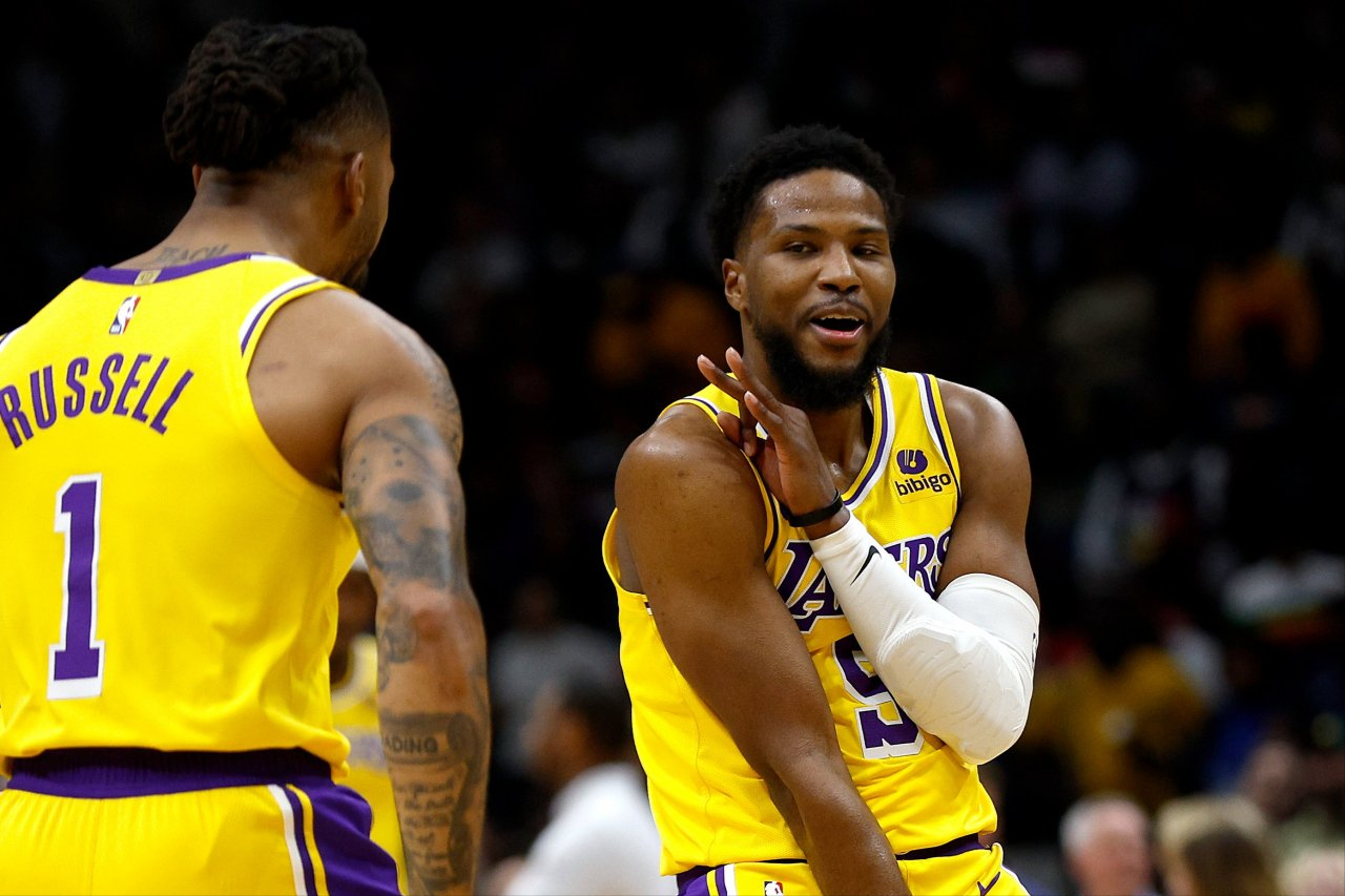 一夜4消息：湖人旧将射手签约，克莱好