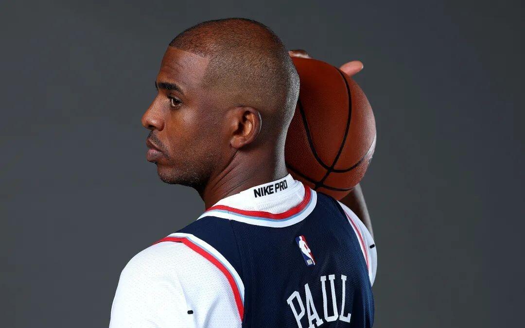 “控卫之神”克里斯保罗宣布退役