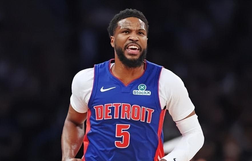 太倒霉了！单季300记三分的神射，如今