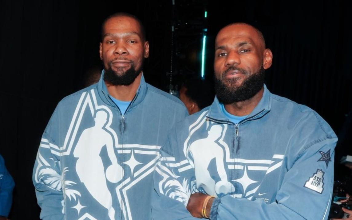 勒布朗为自己戴皇冠！米切尔再度盛赞