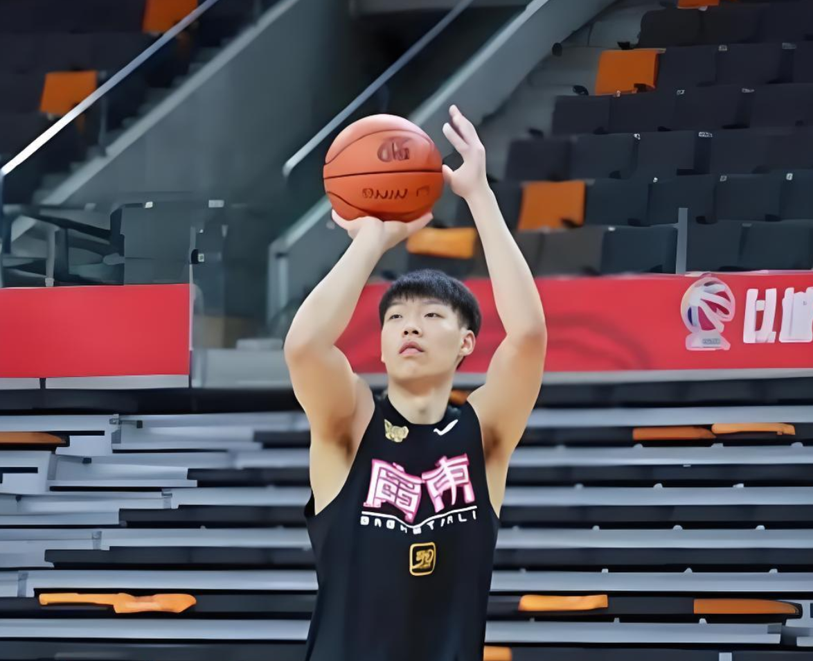 广东队迎来1好消息！2米05锋线悍将恢