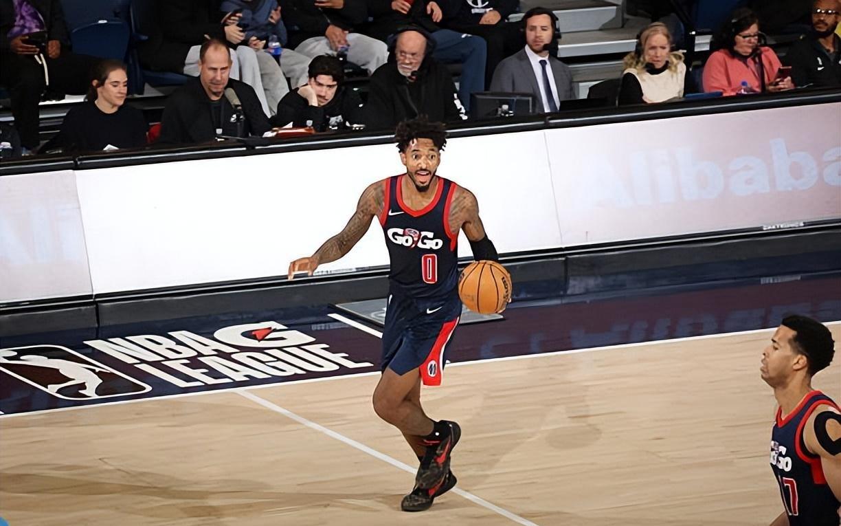 奇才用双向合同签下前黄蜂锋线，他有着相当不错的个人防守能力