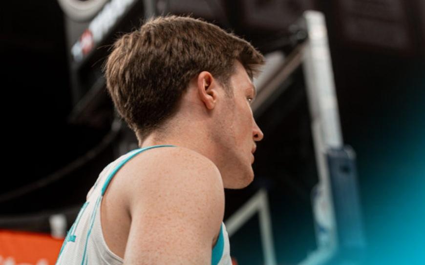 合计209个三分！黄蜂神射手太犀利，轻