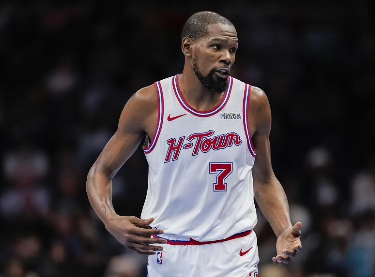 32分6板8助！就在今天，一项由科比保持的NBA纪录被杜兰特打破了