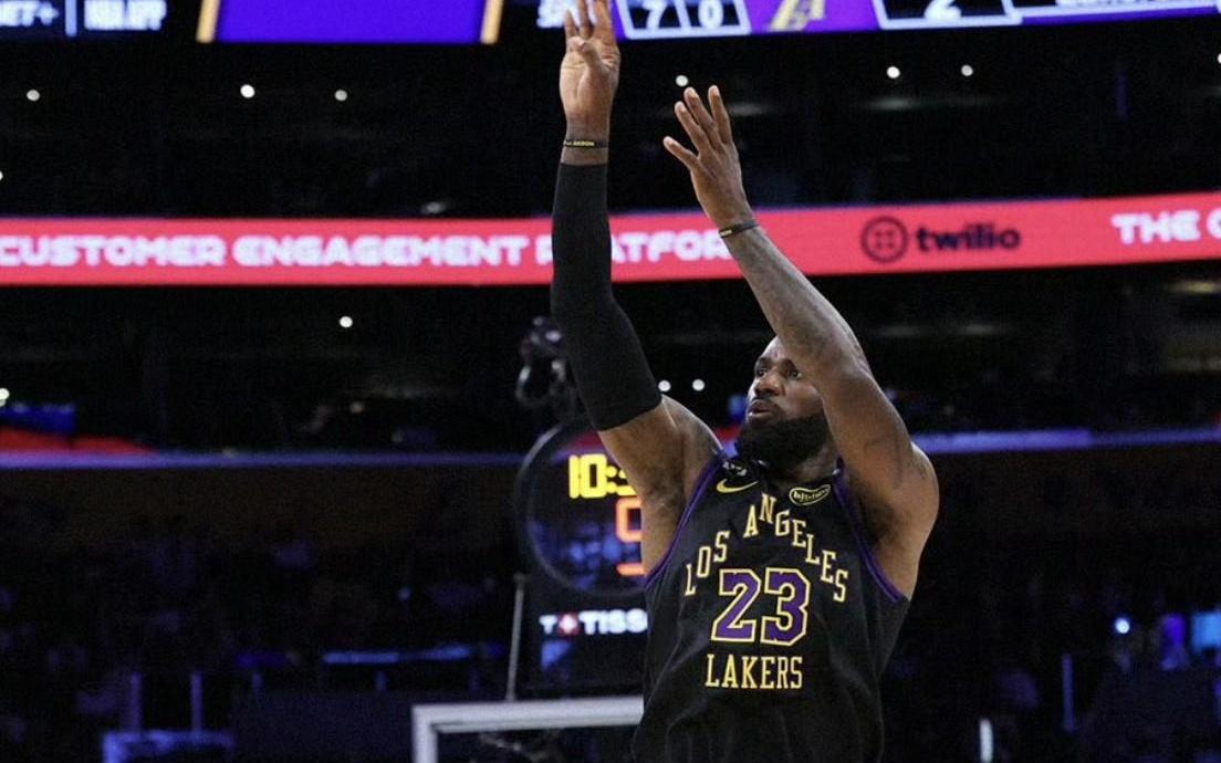 前骑士球员香珀特：詹姆斯是NBA的“C