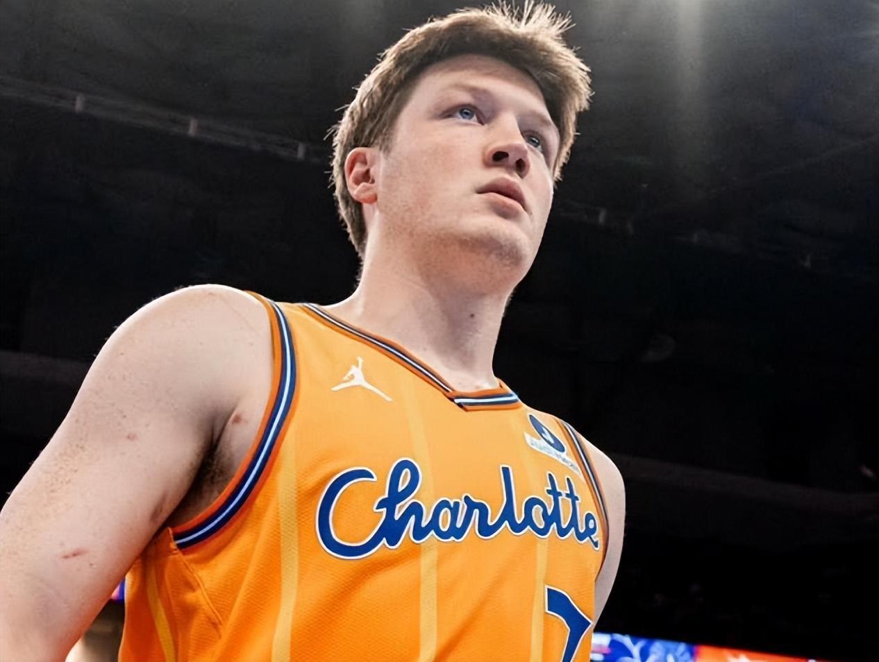 20分4板！联盟第1！克神追平乔丹，最佳新秀或许已经提前失去悬念