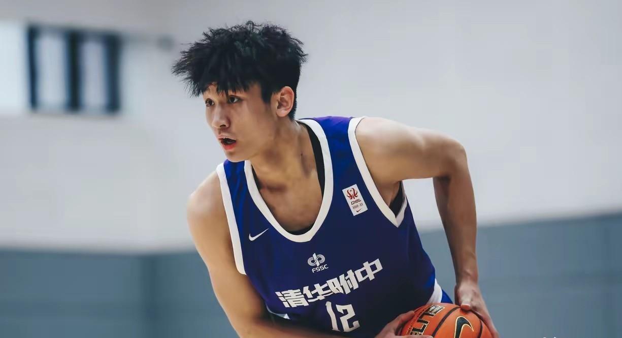 朱芳雨早已注意他3年，15岁身高2米07