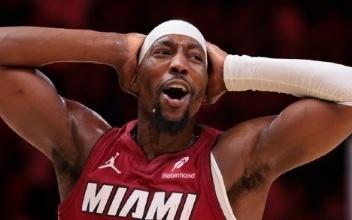 超越科比，NBA历史第二！网友却吵翻了......