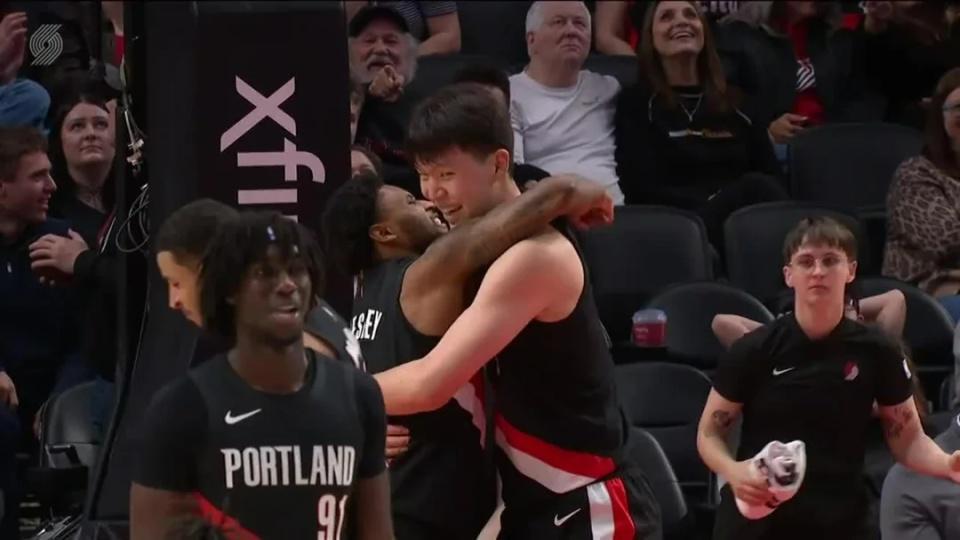 和杨瀚森上演绝佳配合的布雷克韦斯