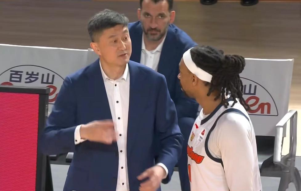 广东男篮主教练杜锋遭痛批，北京麦基
