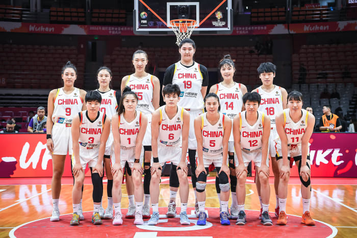 三分倒数第一！中国女篮该带31岁冠军后卫本土得分王满血复活