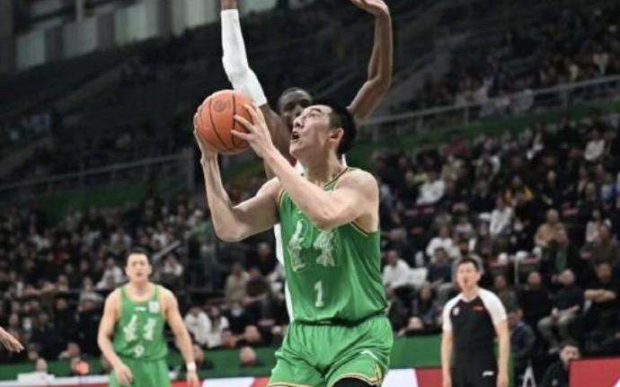 付豪：孩子出生后确实没系统训练，状态